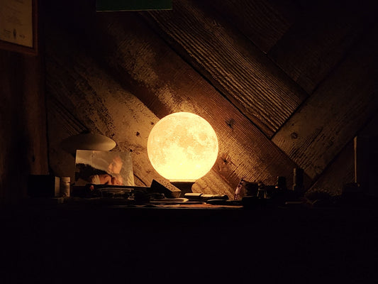 Moon lamp